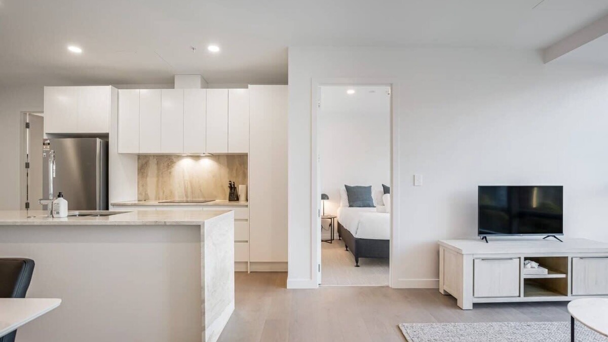 Auckland Central Business District Apartment | Modern Bright Central Apartment by Zodiak Stays