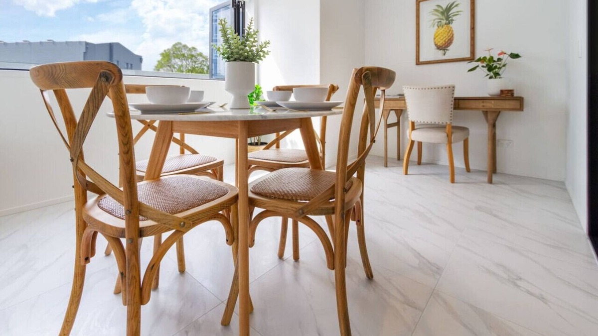 Christchurch City Centre House | Modern CBD Stay | Parkside + Balcony