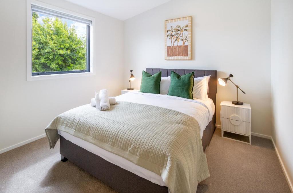 Saint Albans Apartment | Modern Family-Friendly Home Near St Albans Park