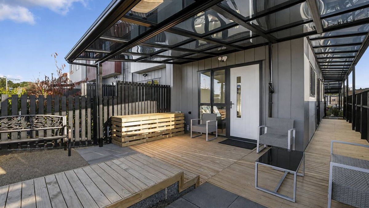 Auckland House | Modern & New 3BR - 2.5 bath Haven Near Totara Park