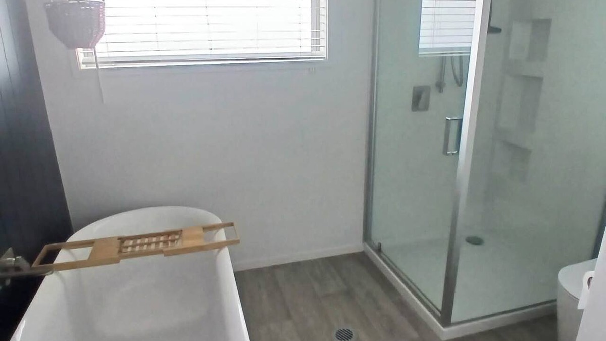 Papamoa Beach Apartment | Modern Papamoa Apartment - five minutes to the beach and shopping