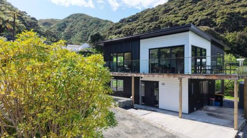 Tata Beach House | Modern Tata Beach Escape - Spacious New Retreat