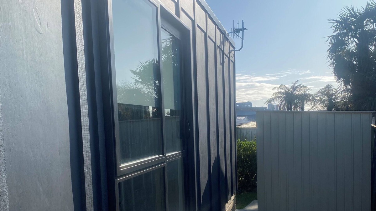 Tirau Cabin | Modern, warm, central, self contained & private