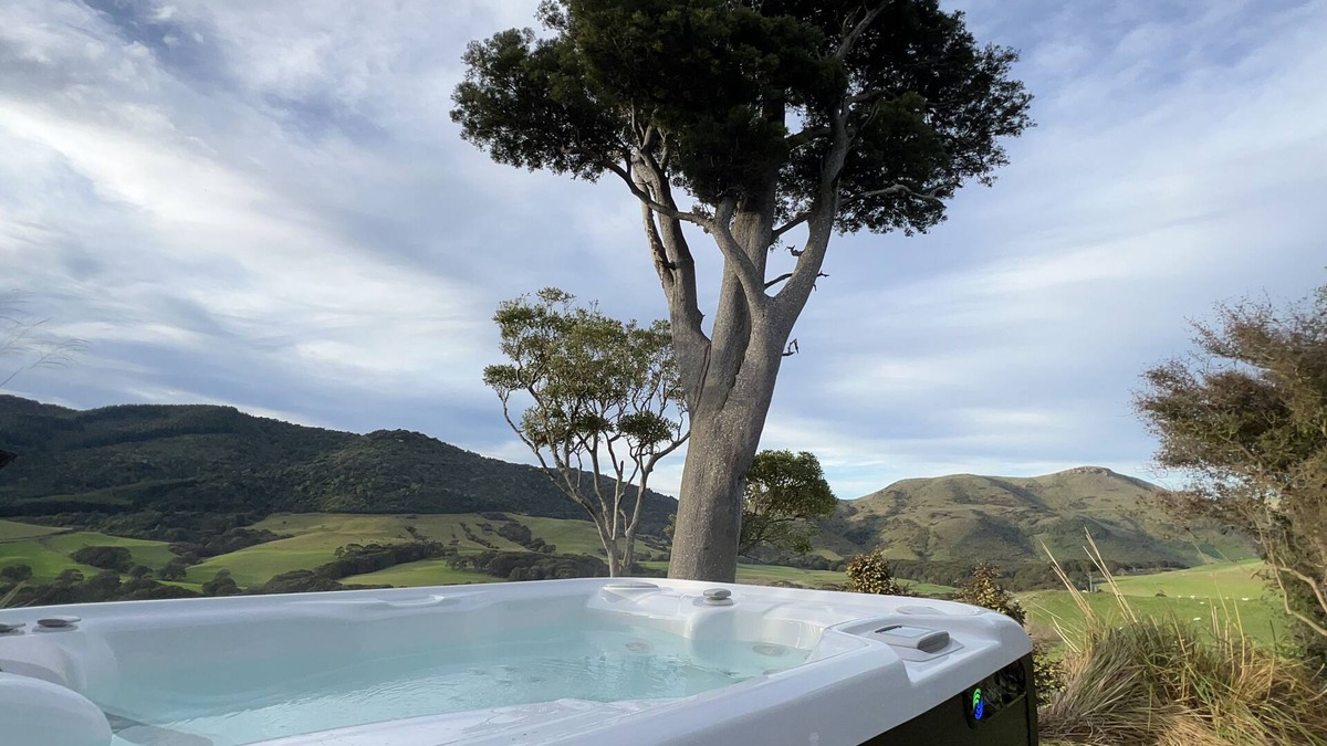 Owaka Hotel | Mohua Park - Catlins Eco Accommodation