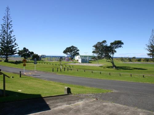 Waihi Beach House | Mollies Place - Waihi Beach Holiday Unit