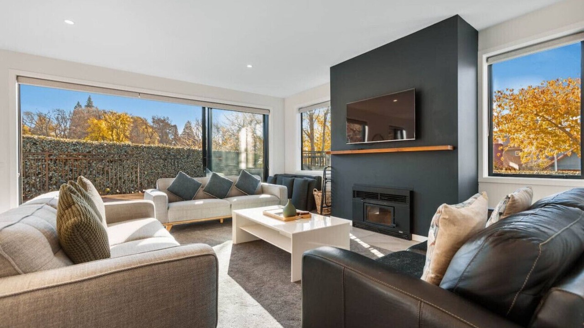 Wanaka House | Moments from That Wanaka Tree - only a 5-minute walk to That Wanaka Tree