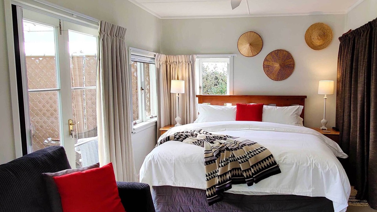 Kerikeri Cabin | Moon Gate Villa