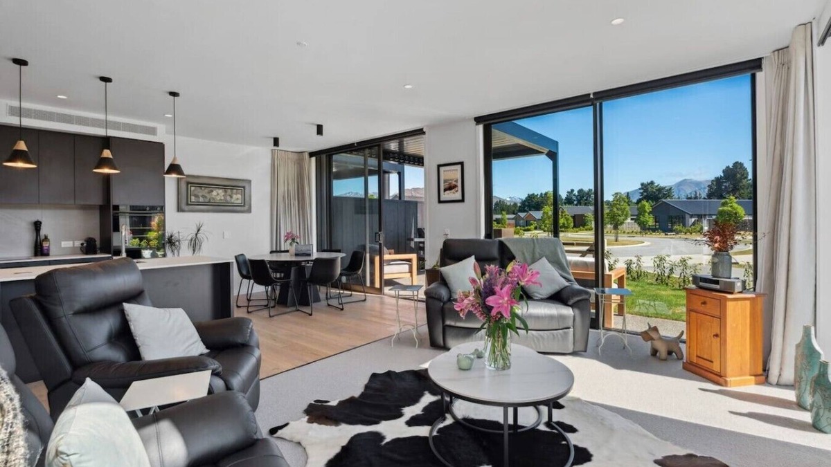Wanaka Villa | Mount Gold View - New 5 Star Wanaka Luxury Home