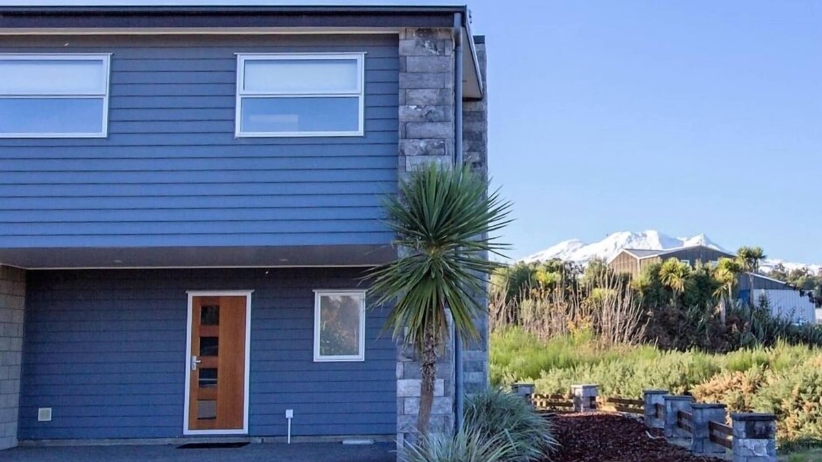 Ohakune Apartment | Mountain View Apartments - 27C 3 Bedroom