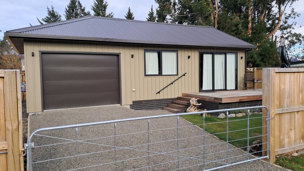 Hanmer Springs Apartment | Mountain Views & Dog friendly Guesthouse