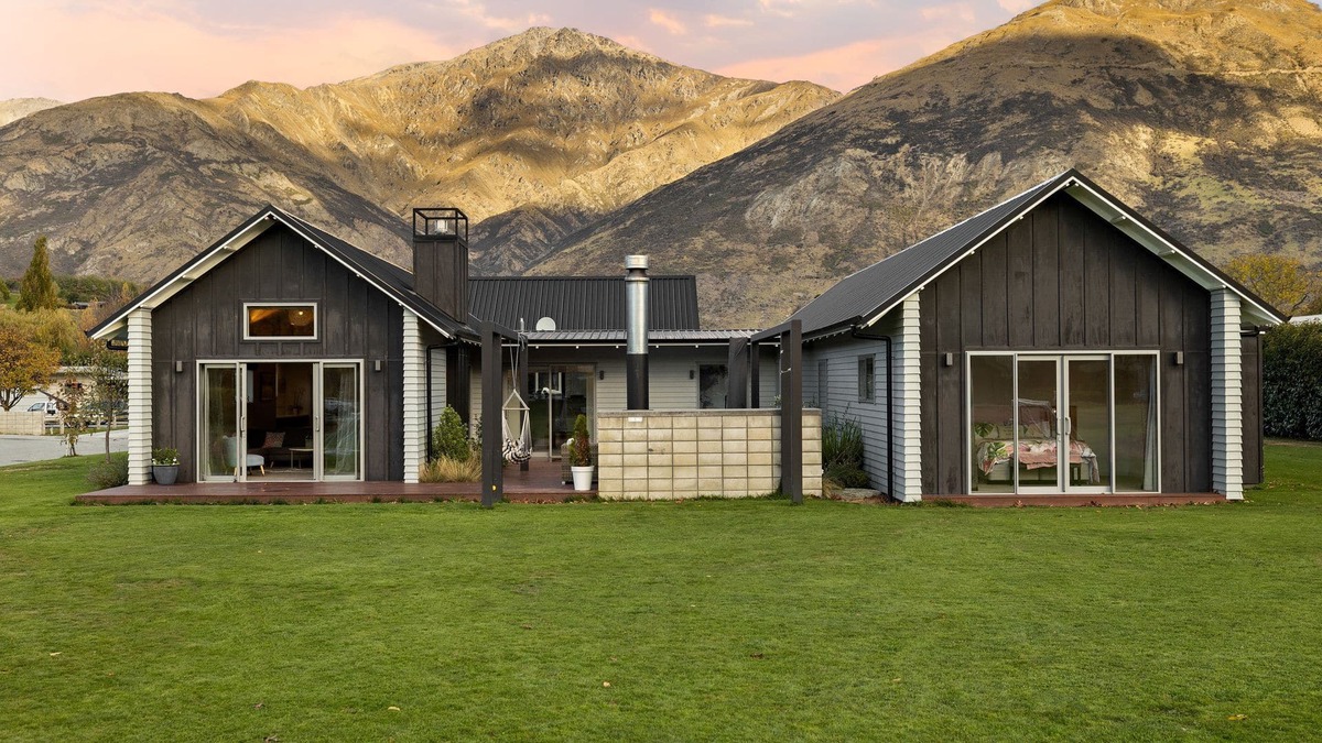 Lake Hayes House | Mountain Vista Family Home