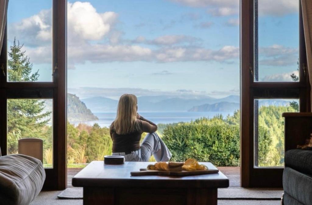 Kinloch House | Muirs Reef Lodge - Private Accommodation in Kinloch