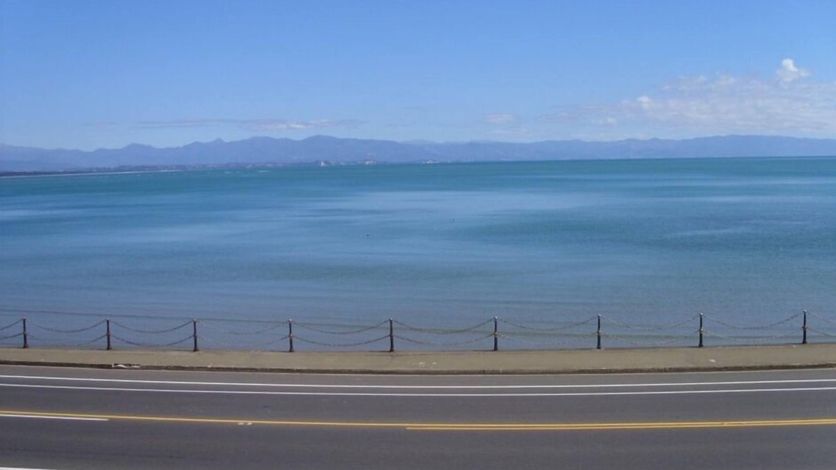 Nelson Apartment | Nelson Beachfront Luxury Apartment on Nelson’s Iconic Waterfront