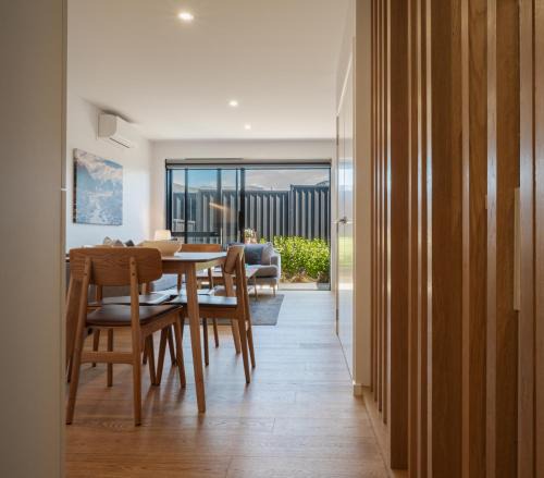 Albert Town House | New & Stylish Townhouse - Great Neighbourhood