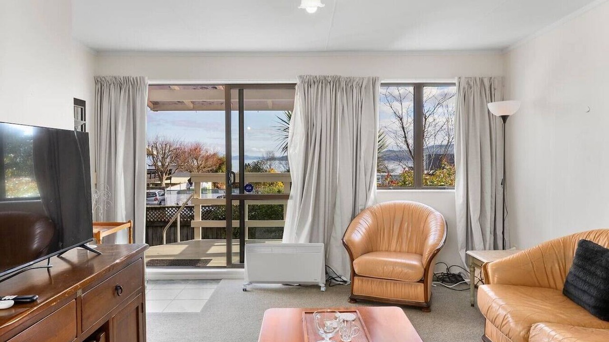 Hilltop Apartment | Ngauruhoe Cottage, couples escape