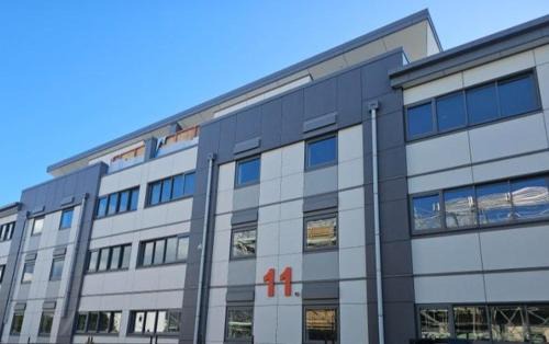 Mount Albert Apartment | Nice and tidy 3 bedrooms apartment, free parking
