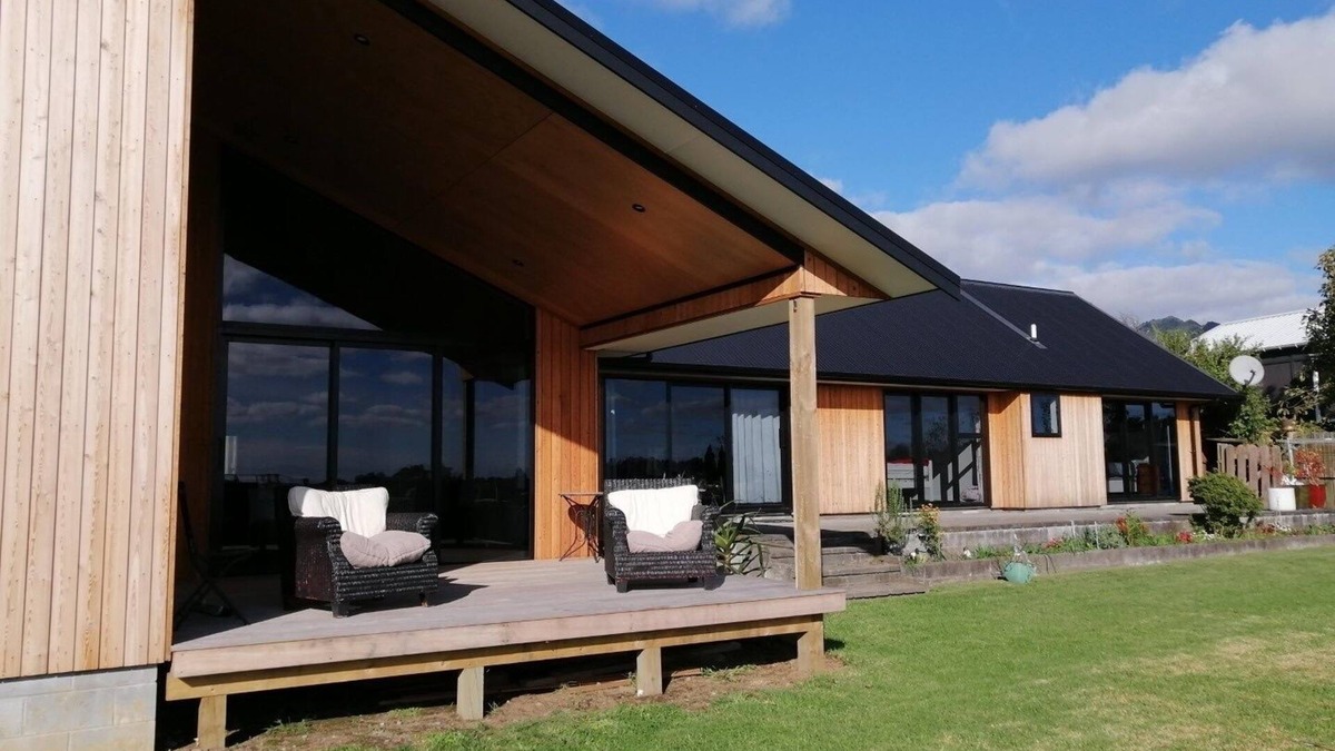 Oakura House | OAKURA BY THE SEA