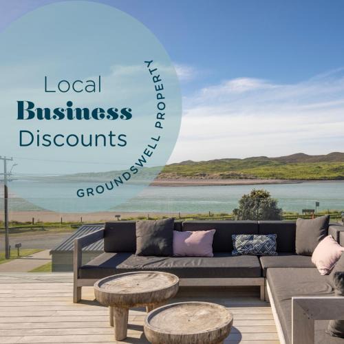 Raglan House | Ocean Beach Retreat, Stylish, Prime Beachfront
