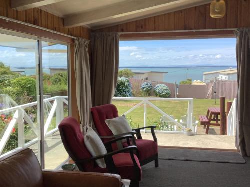 Riverton House | Ocean Breeze Holiday Home