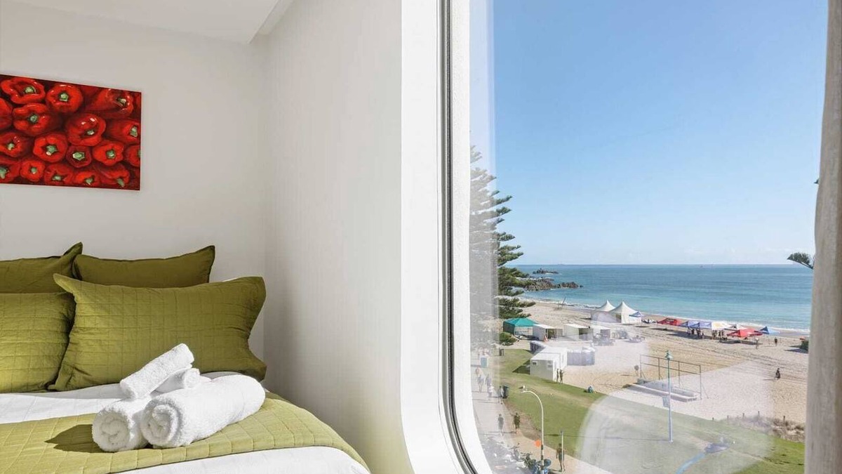 Mount Maunganui Apartment | Oceanside Bliss Absolute Beachfront Stunning Views
