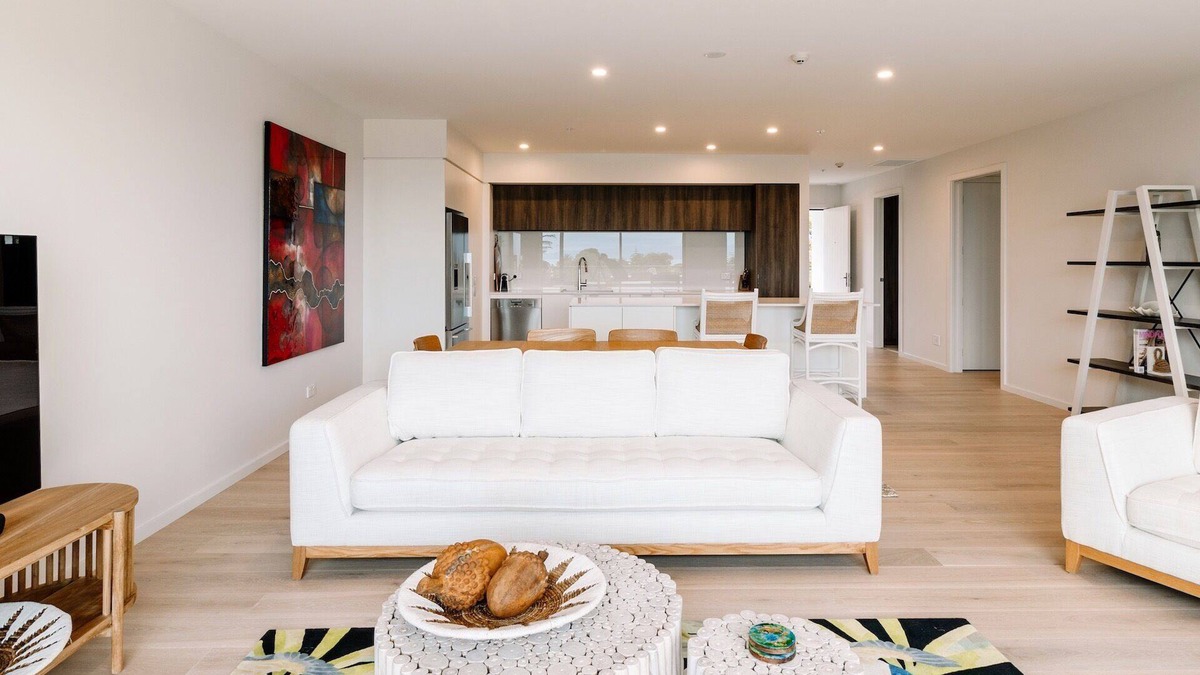 Tahunanui Apartment | Oceanview Retreat - Stunning penthouse apartment in the Oceanview Apartments complex in Tahunanui