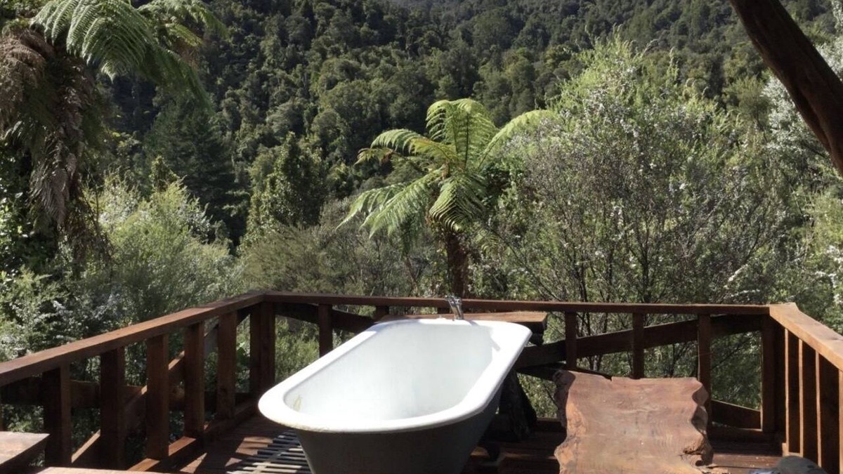Whakatete Bay Cabin | Offgrid Cosy Cabins. Walks to Waterfalls instead of Wifi. Digital Detox option.