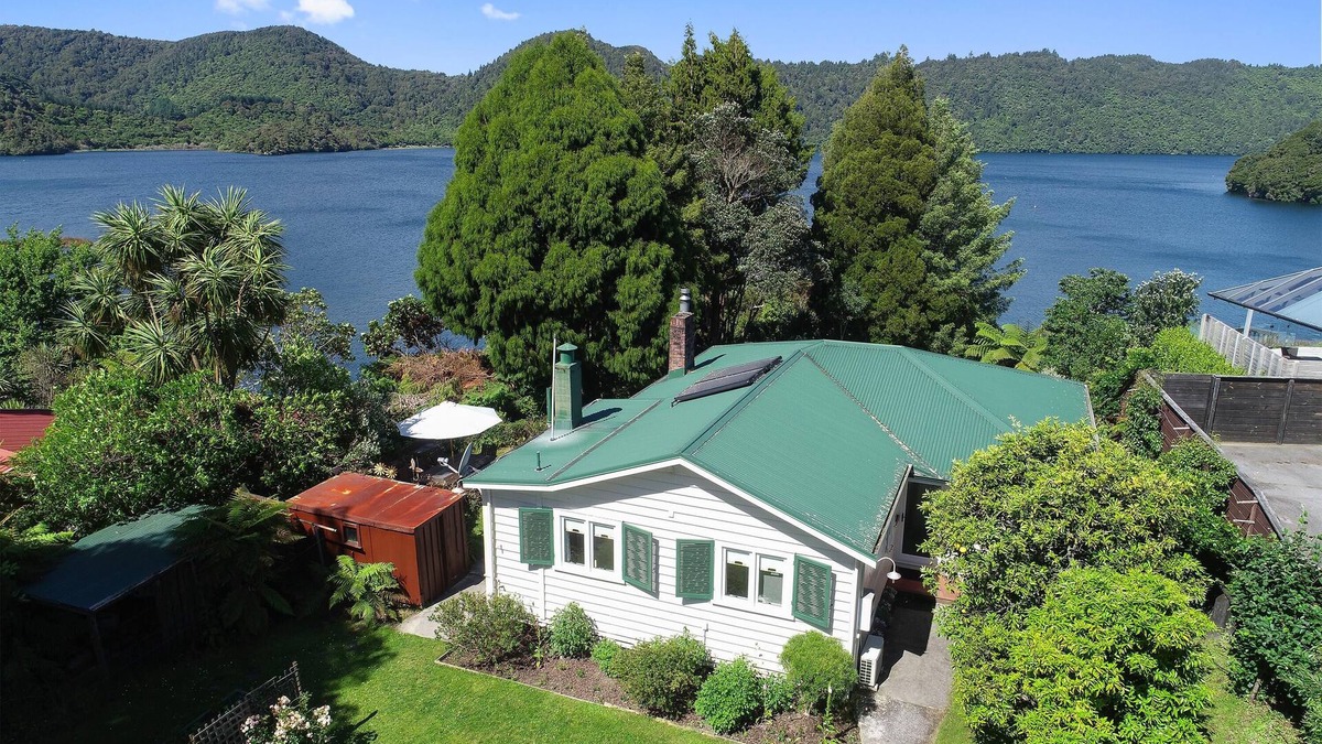 Lake Okareka House | Okareka Lakefront - Four Bedroom Original Lake House with Fantastic Lake Views