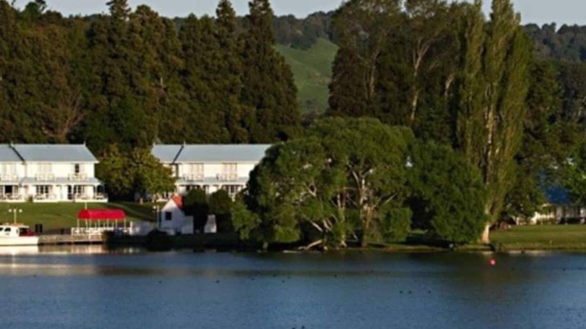 Mourea Resort | Okawa Bay Resort, Lake Rotoiti, one week in January 2022.