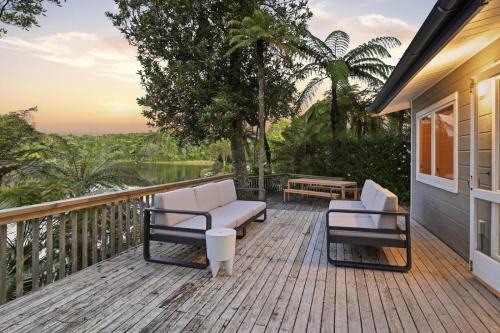 Okere Falls House | Okere Tree House - Lakefront with own Jetty