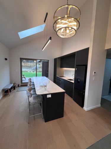 Kawarau Falls House | On the Loop