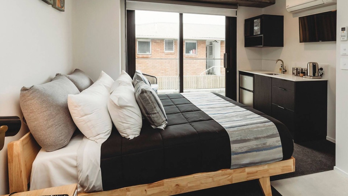 New Plymouth Apartment | One 50 Molesworth - Studio Level 1