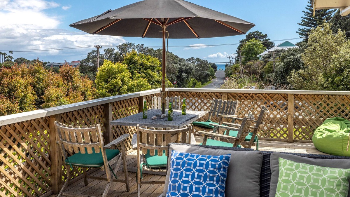 Onetangi House | Onetangi Bliss - Waiheke Island Holiday Home