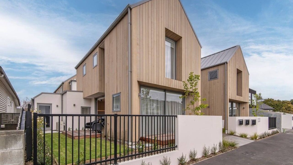 Merivale Villa | Outstanding on Aikmans!