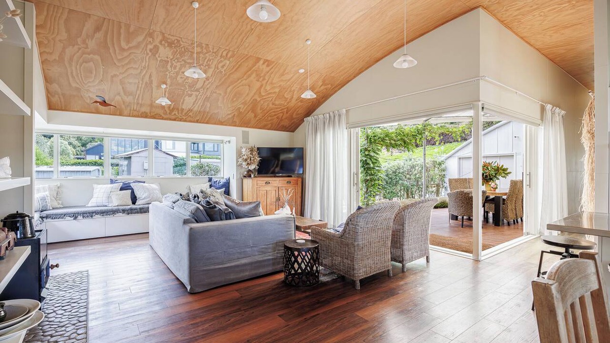 Tangoio House | Pīwakawaka | Coastal Retreat for Families & Friends | Waipatiki Beach