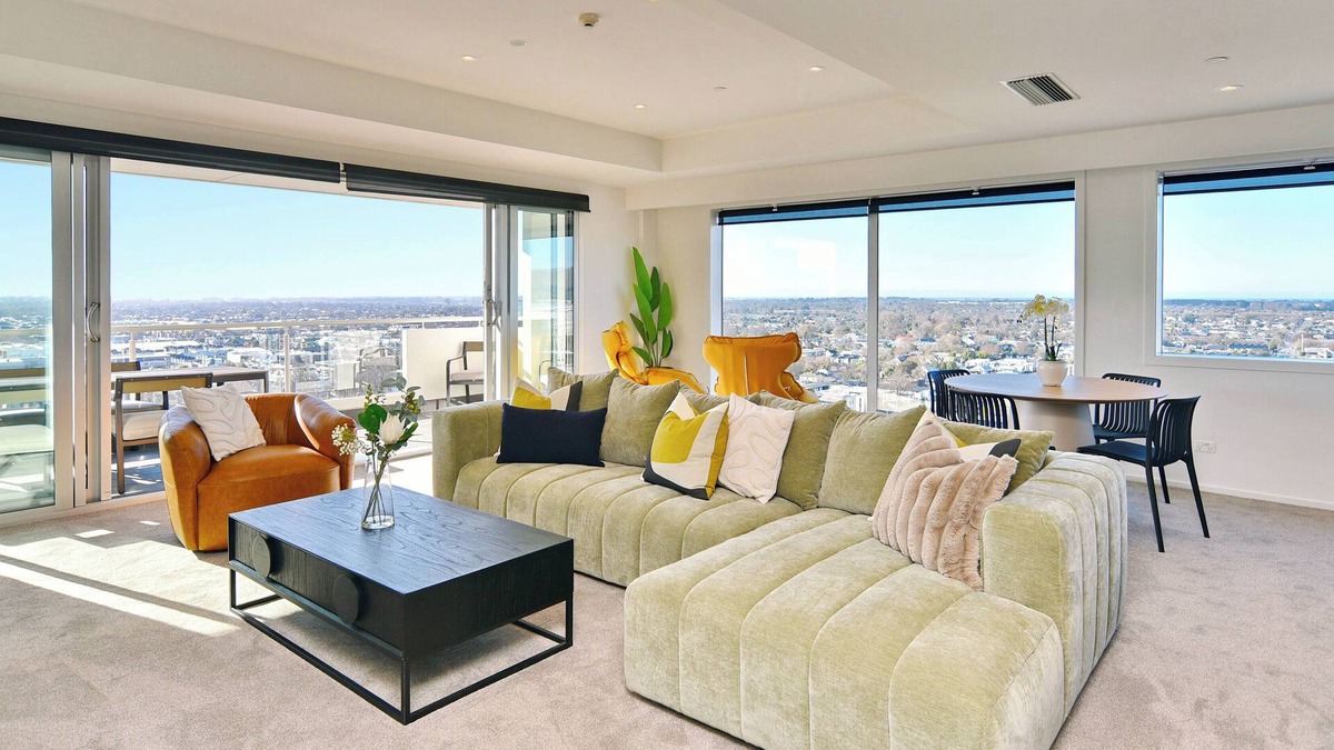 Christchurch City Centre Apartment | Pacific Horizon - Luxury Sky Suite 19th Floor City Views