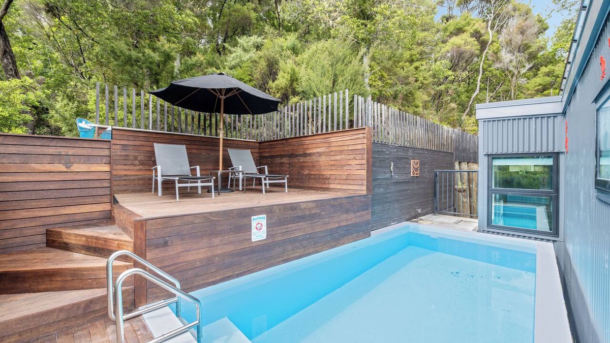 Paihia House | Paihia Sea Views with a Pool