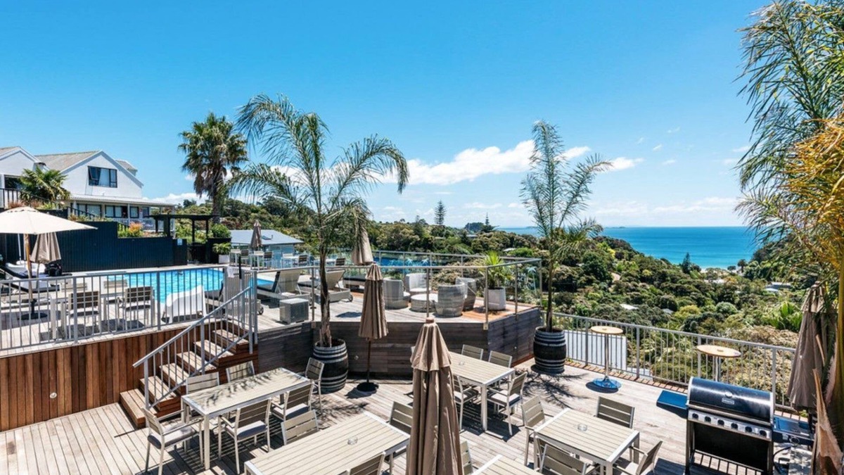 Waiheke Island Villa | Palm Beach Oasis, Air conditioning, WiFi & SKY TV