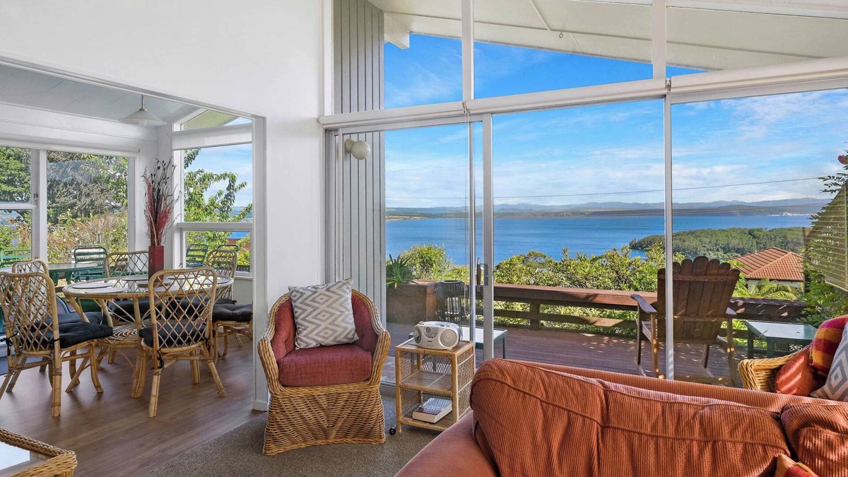 Acacia Bay House | Panoramic Lake Views in Acacia Bay!