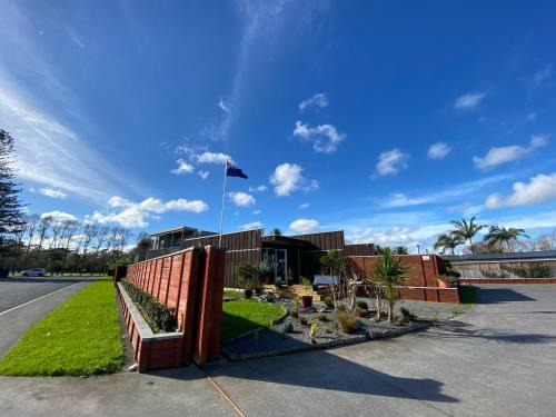 Parakai Hotel | Parakai Springs Motel