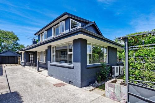 Invercargill City Centre House | Park View - Spacious Inner City - 4 bedrooms - 2 bathrooms