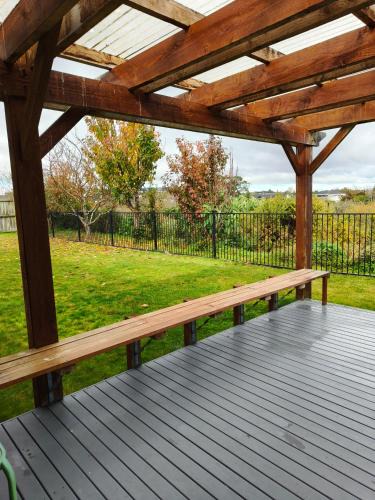 Hamilton House | peaceful gully view home -4 bedrooms