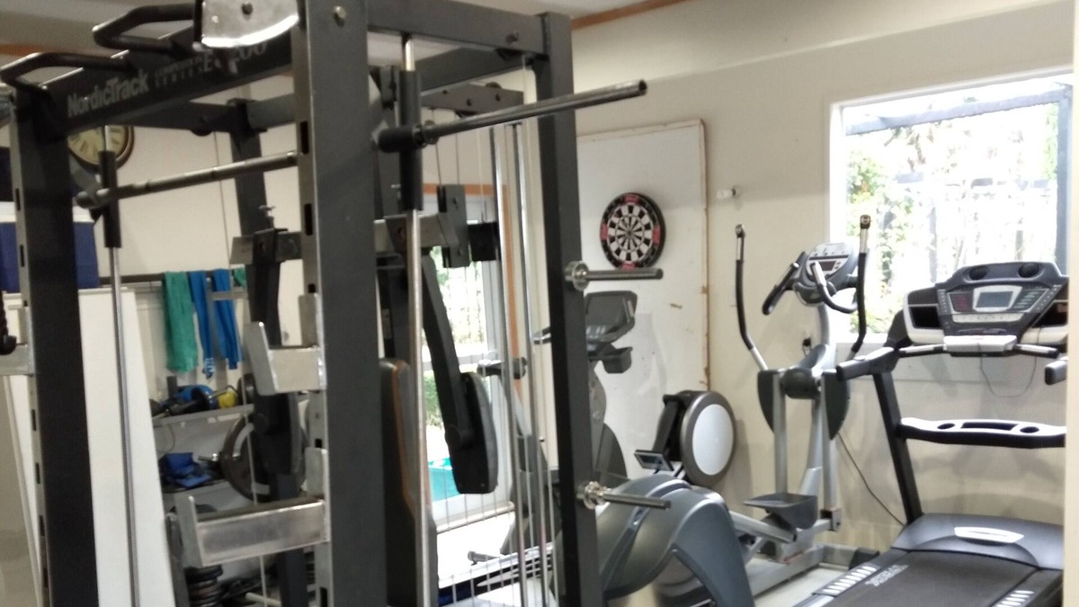 Tamahere House | Pencarrow Rose with Spa pool and Gym and Pool. near Fieldays andAvantidrome