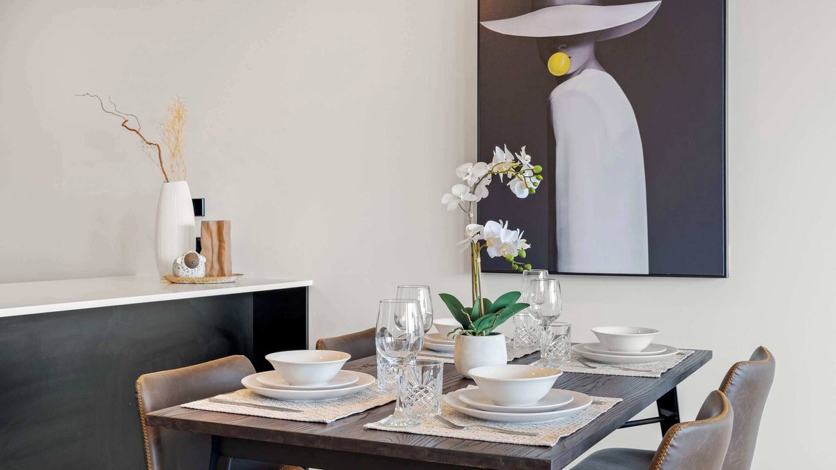 Auckland Central Business District Apartment | Penthouse 3BR & 2Bath-Skytower View-Pool, Parking