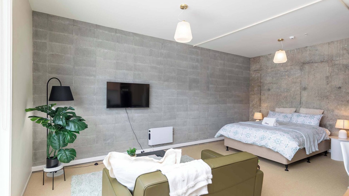 Petone Apartment | Petone 2BR | Near Jackson St + Beach | Kitchen
