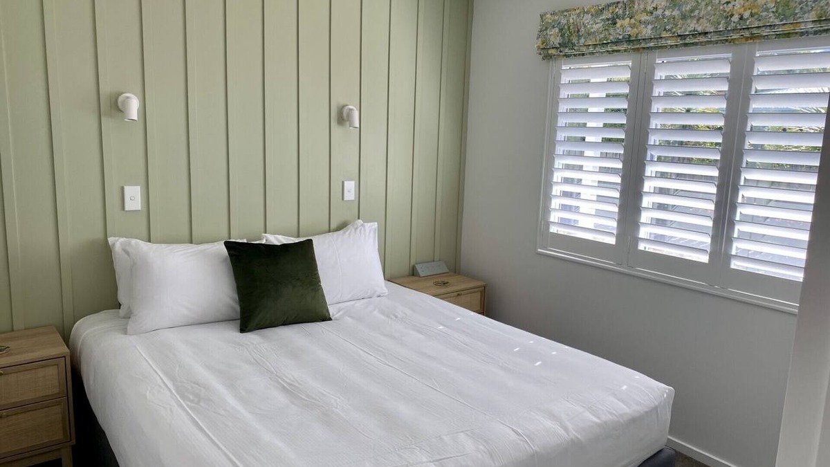 Collingwood Hotel | Pioneer Motel
