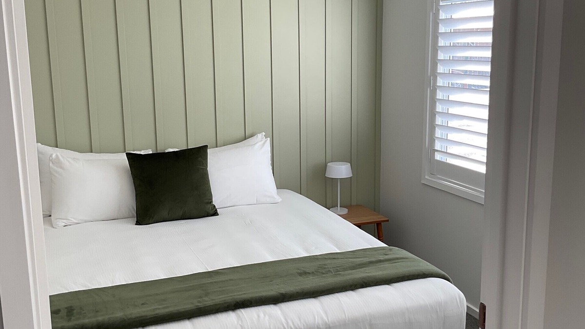 Collingwood Hotel | Pioneer Motel