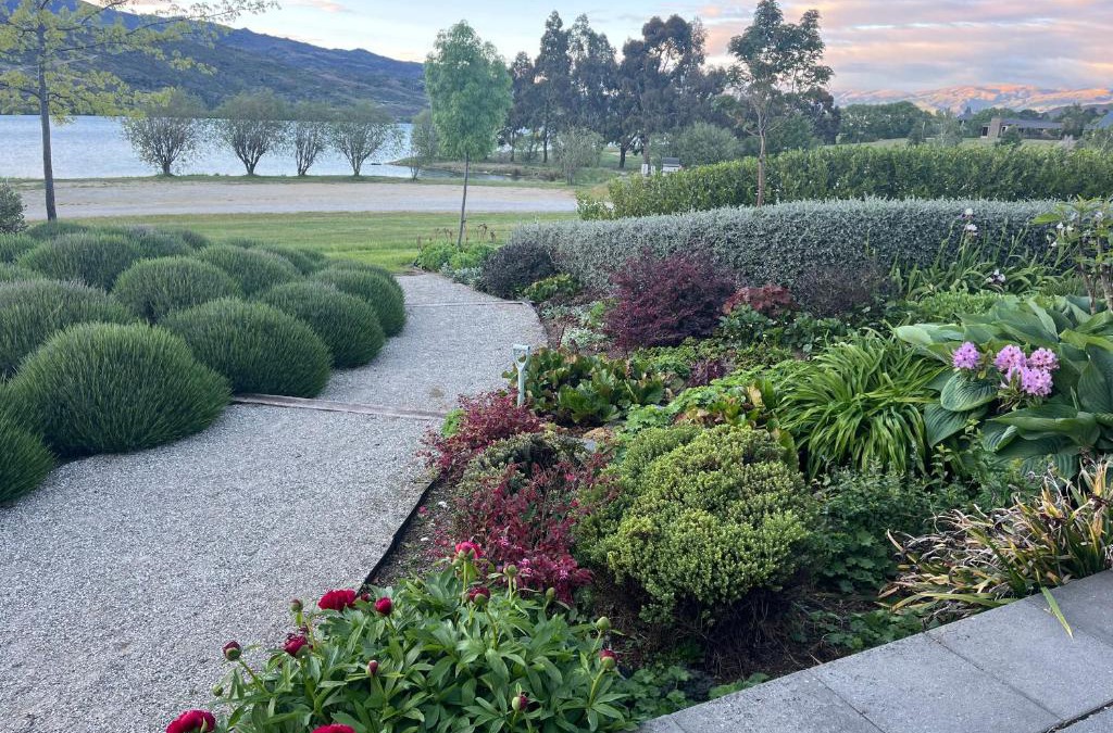 Lowburn House | Pisa Marina Lake Front