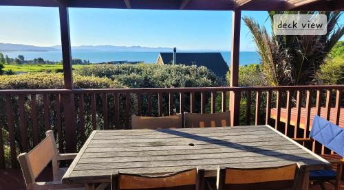 Pohara House | Pohara's Kauri Lodge