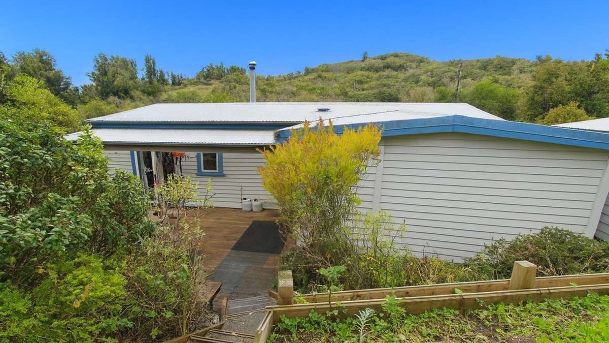 Pohara House | Pohara Valley Retreat - Modern & Relaxing Stay
