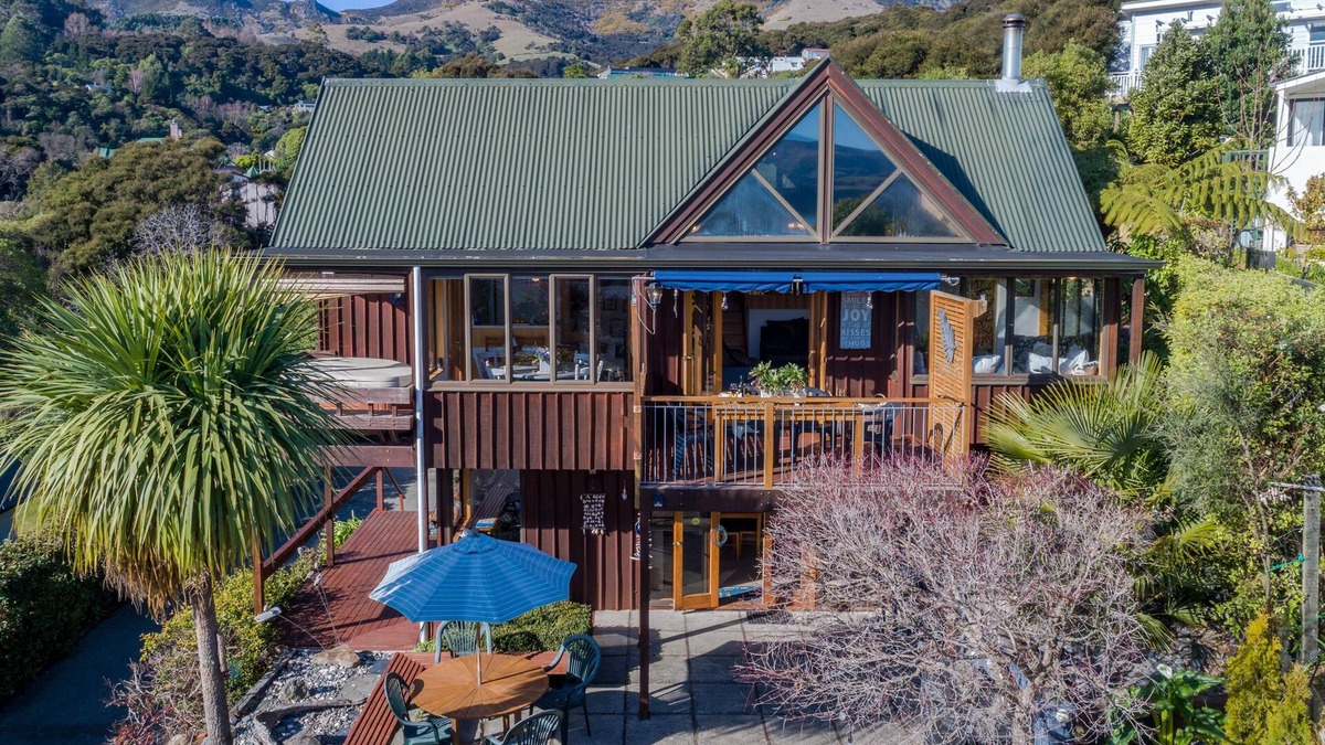 Akaroa House | Pointers - Akaroa Holiday Home
